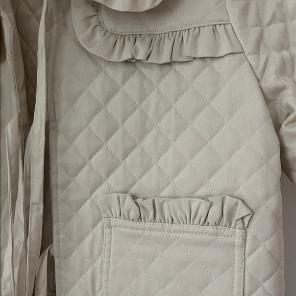 Avec Les Filles Quilted Cream Jacket with Ruffle Details - Picture 5 of 7